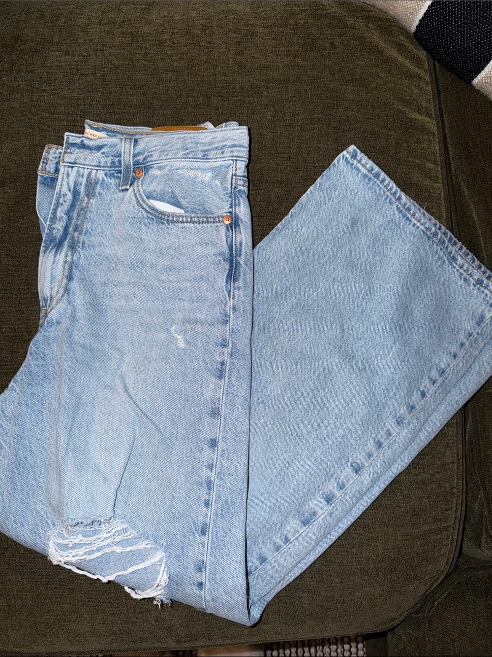 Levi’s rib cage wide leg jeans 29